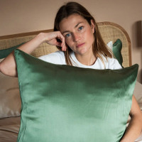 Taie d'Oreiller en Soie 65 x 65 cm Vert Sauge, Emily's Pillow