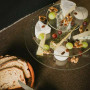 Plat sur pied en verre Loto, Pomax
