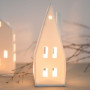 Maison Photophore en Porcelaine Grand Toit Pointu, Räder