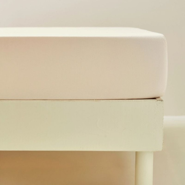 Drap Housse Satin de Coton Lyocell Beige Pétale, Sylvie Thiriez