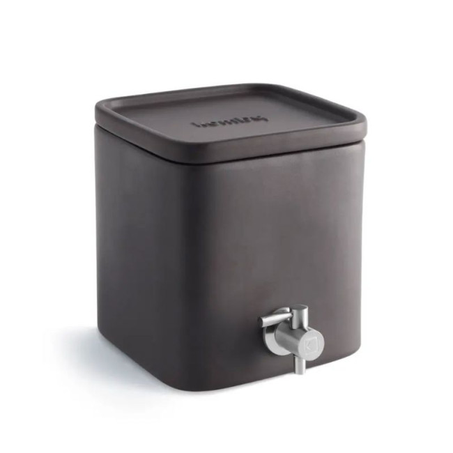 Le Kube 2,3L Réglisse, Komby