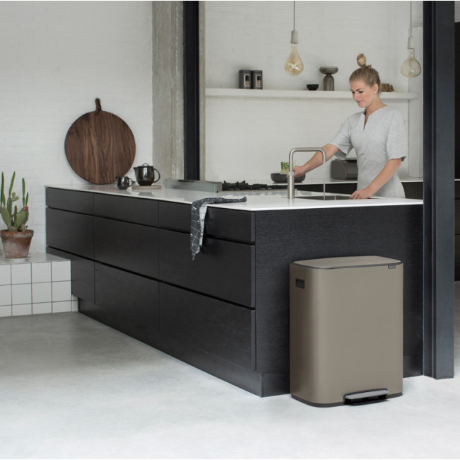 Poubelle BO à pédale 60L, Brabantia