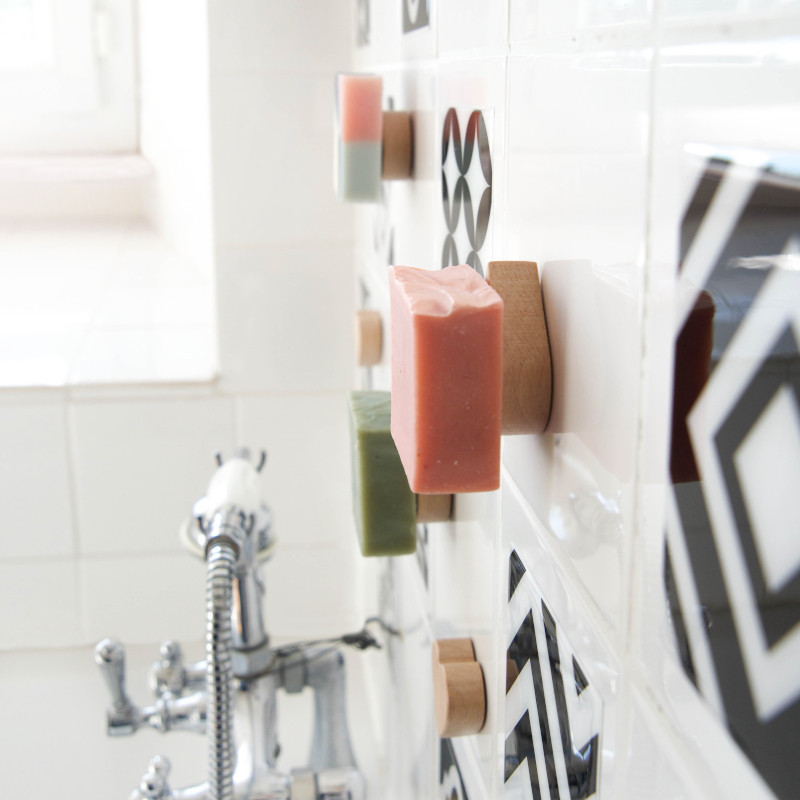 Achat porte-savon aimanté goutte en bois , Chamarrel