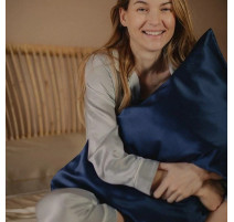 Taie d'Oreiller en Soie 65 x 65 cm Bleu Nuit, Emily's Pillow