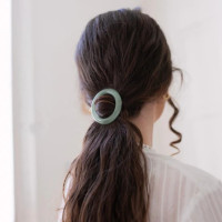 Barrette Ronde Opaline, Bachca