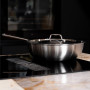 The Wok avec Couvercle, Atma