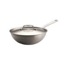 The Wok avec Couvercle, Atma