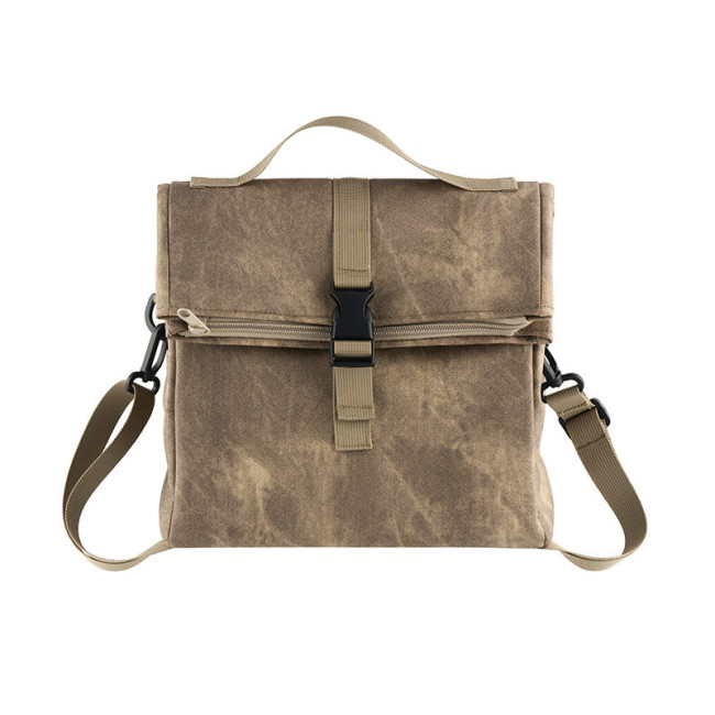 Sac Isotherme Dur À Cuir, Derrière la porte
