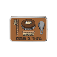 Boîte à Cirage Mec Pompes, Derrière la porte